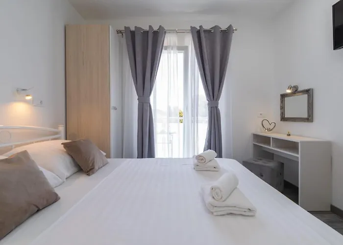 Maloa One Bedroom White Smokvica (Korcula)