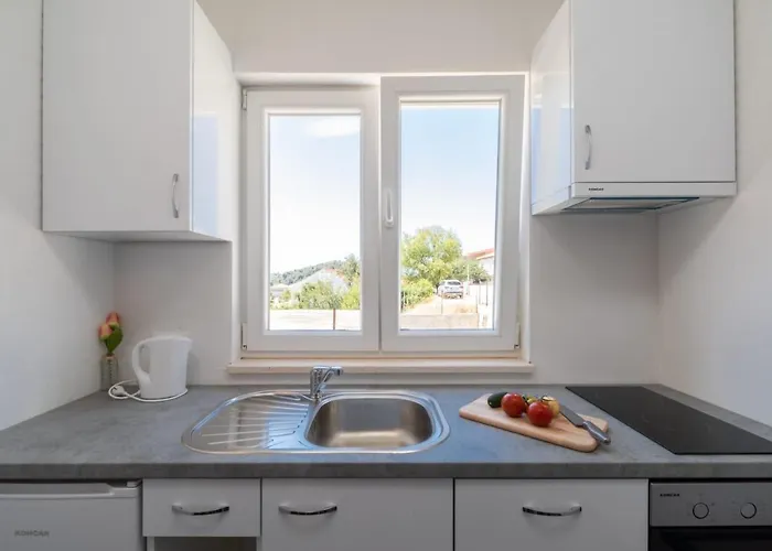 Maloa One Bedroom White 아파트 *