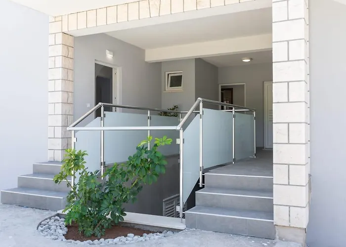 아파트 Maloa One Bedroom White Smokvica (Korcula)