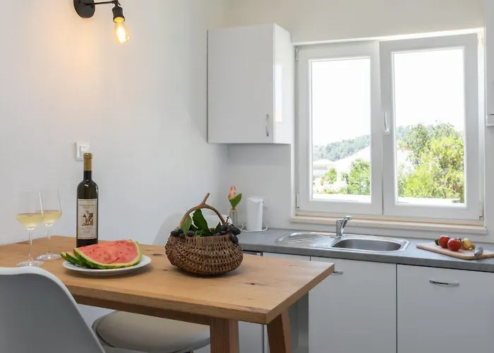 아파트 Maloa One Bedroom White *