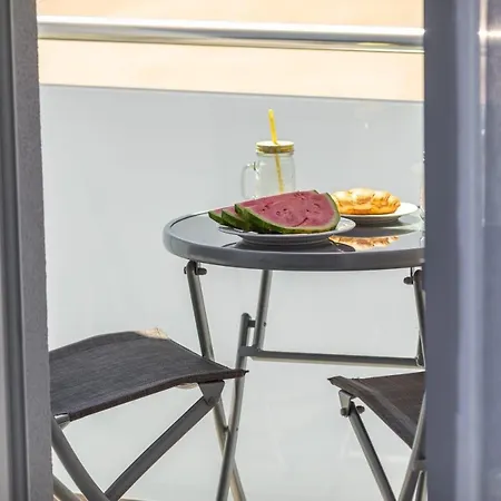 Maloa One Bedroom White *